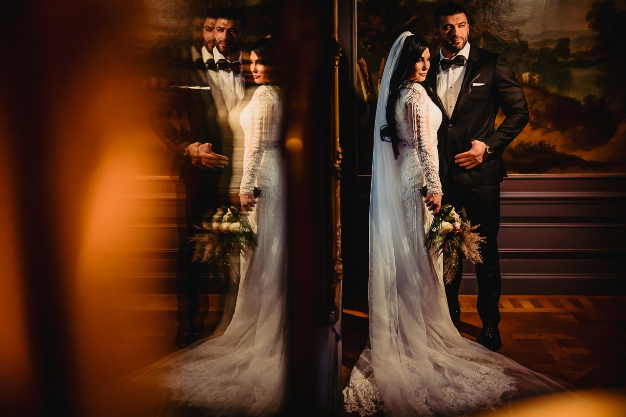 “Ontdek de prachtige Metaal Kathedraal fotoshoot” Een perfecte combinatie van kunst en architectuur - Trouwfotograaf - Bruidsfotograaf